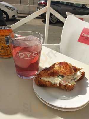 Pastelería Cafetería La Madrileña