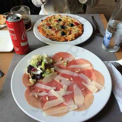 Munich Pizzeria Restaurant