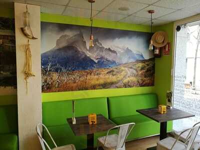 A La Fi Del Mon-bar Chileno