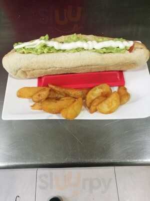 A La Fi Del Mon-bar Chileno