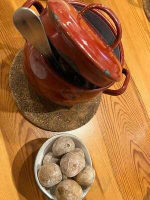 El Calderito De La Abuela