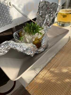 Sunshine Tapas Sushi & Mas