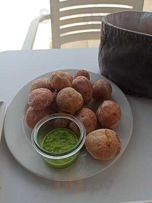 Cofradía Restaurante Terraza, La Divina