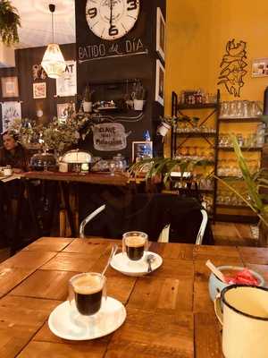 Cilantro Fresh Shop Bar