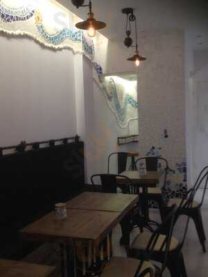 Petit Cafè
