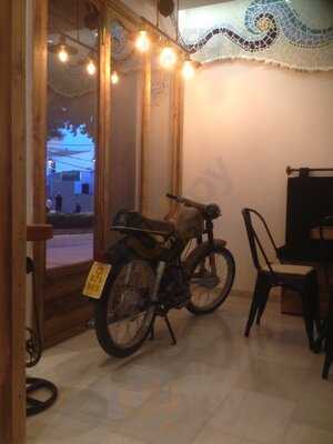 Petit Cafè