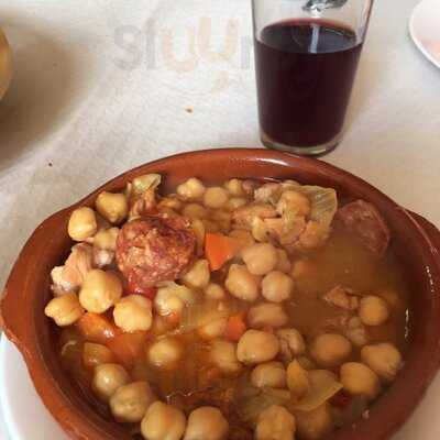 Guachinche Salon El Cubano