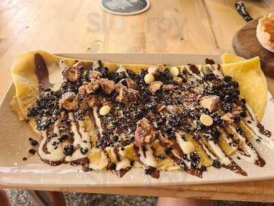 Rolling Handmade Ice Cream