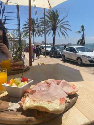 Rolling Handmade Ice Cream