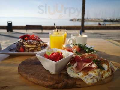 Rolling Handmade Ice Cream