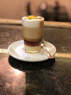 Mc Lolo's Café & Burger