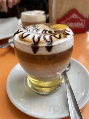 Mc Lolo's Café & Burger