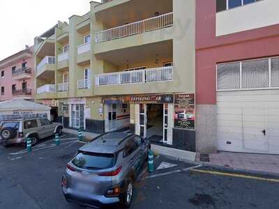 Mc Lolo's Café & Burger