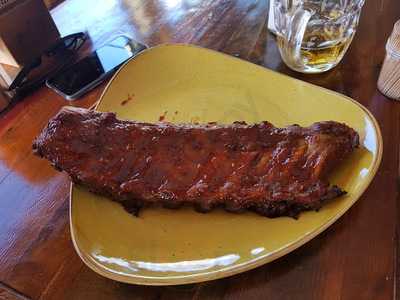 Brotzeit Lounge & Restaurant