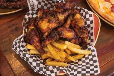 Brotzeit Lounge & Restaurant