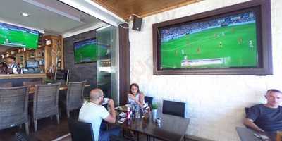 Brotzeit Lounge & Restaurant