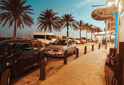 39 Degrees Sports Bar