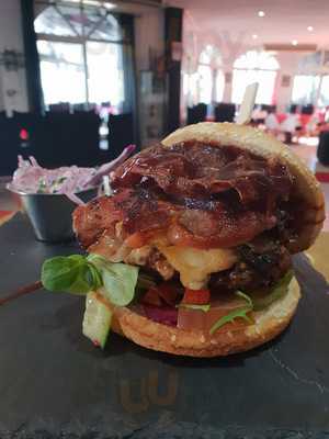 Broadway Uptown Quesada