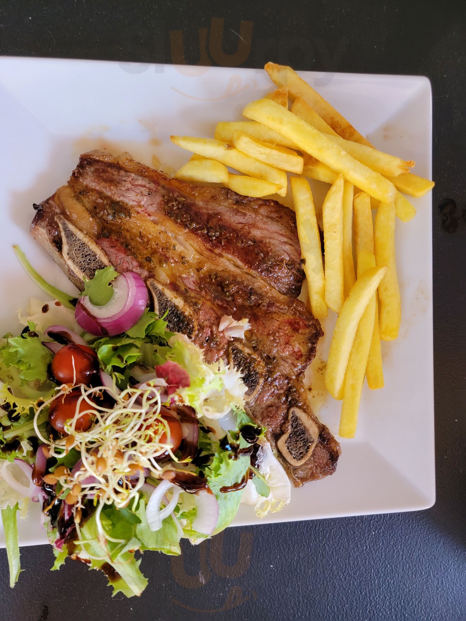 Tato's Resto-bar