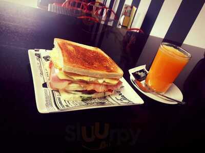 Xarlies Tuhamburgueseria