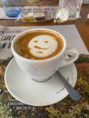 Madreselva Food & Drinks