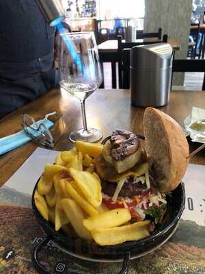 Madreselva Food & Drinks