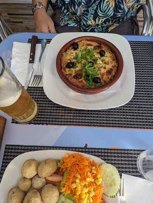 Montaña Roja Bar - Restaurante