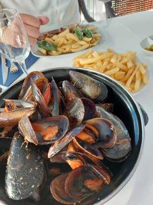 Tamariu Restaurant And Bar