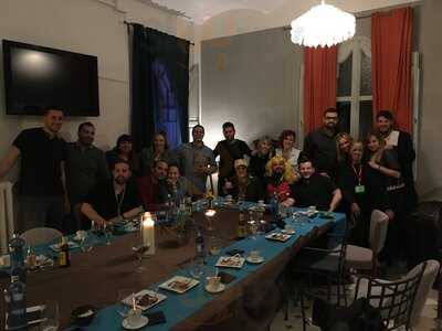 Sis Vuit - Lunch & Chill Out