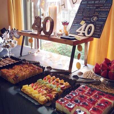 Sis Vuit - Lunch & Chill Out