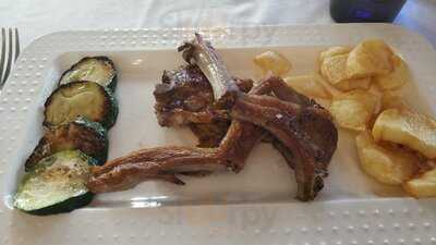 Meson Del Vino ( Restaurante Patilla)