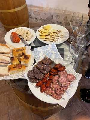 Bodega Emilio Clemente - Restaurante