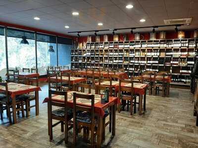 La Taverna Del Wine Palace