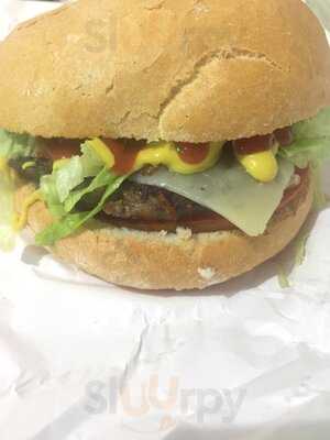 Cerveceria-hamburgueseria Monty