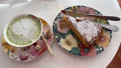 Salón De Las Flores