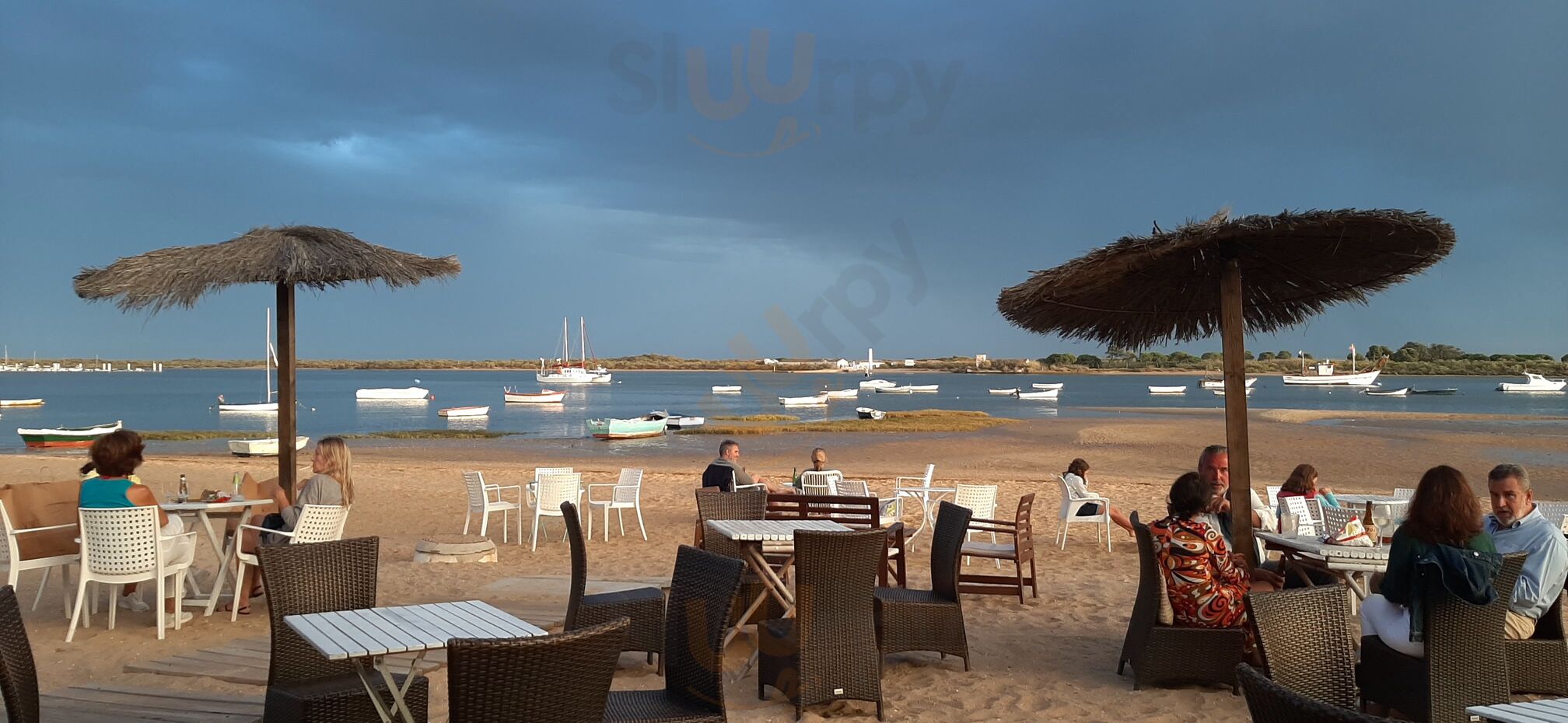 La Pezera Café & Copas