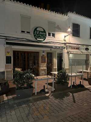 S'olivera Tapas-surf-bar