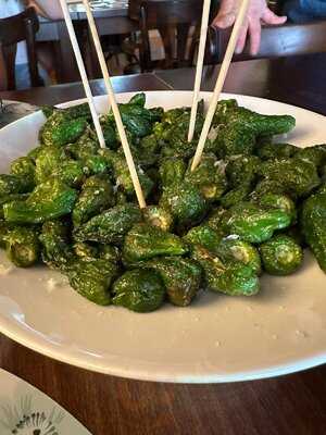 A Casa Dos Martinez / Cocina Galega De Marcado