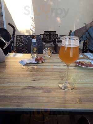 Restaurant Club Social Tee