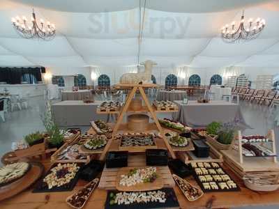 Los Quesos De Juan Cheese Shop