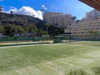 Tipsy Terrace Bar & Bistro