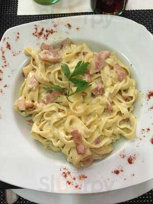 Cafeteria Restaurant Karma