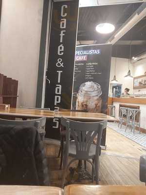 Café & Tapas