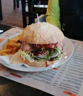 La Sardana Bar Pizzeria