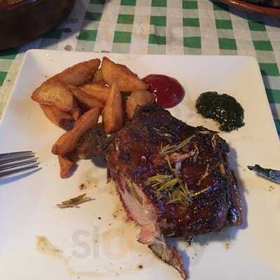 Los Establos Grill Bar