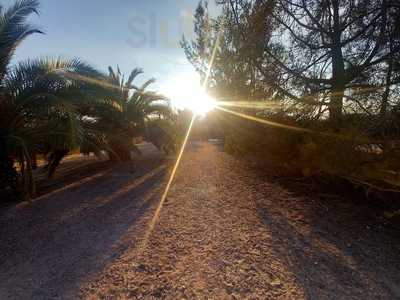 Los Establos Grill Bar