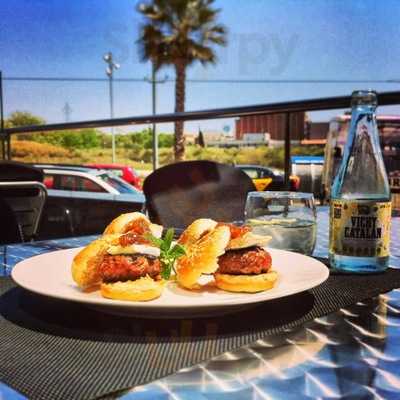 Bistro Crème De La Crème