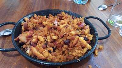 Bodega Gastrobar Santi