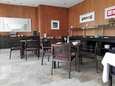 Xon's Valencia Restaurant