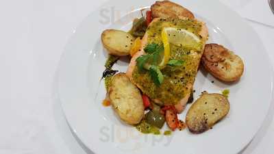 Silverstones Bar And Bistro